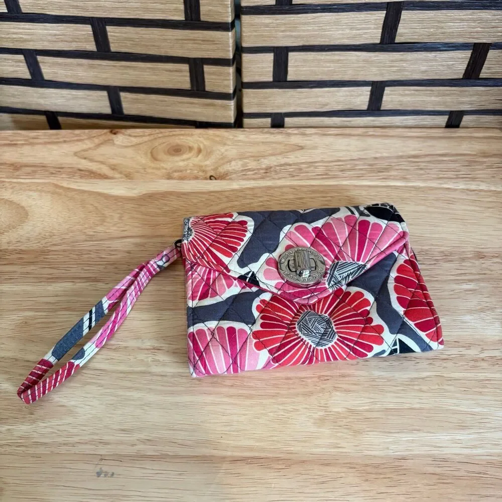 Vera‎ Bradley Floral Wristlet